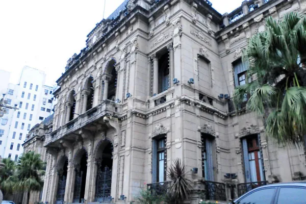 La planta permanente de la Provincia se “ajustará” por primera vez desde la crisis de 2001