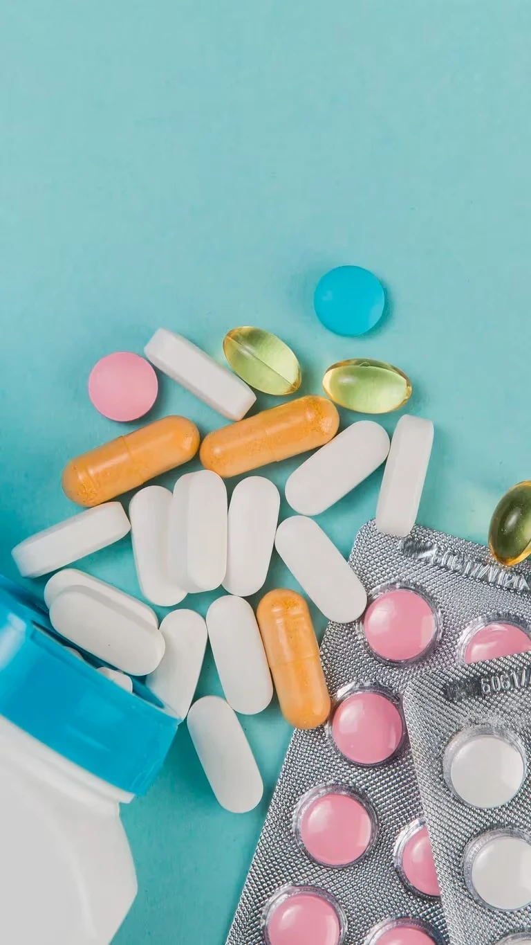 RIESGO. Los remedios vencidos no se deben tirar a la basura en la casa.