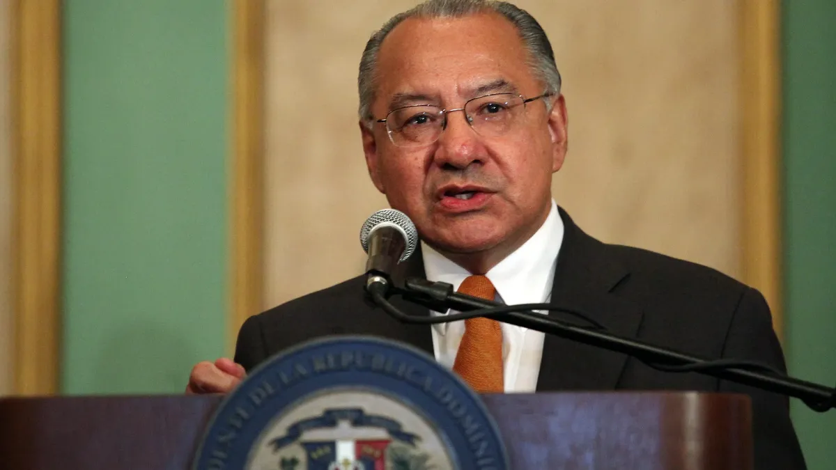 VÍCTOR ROCHA