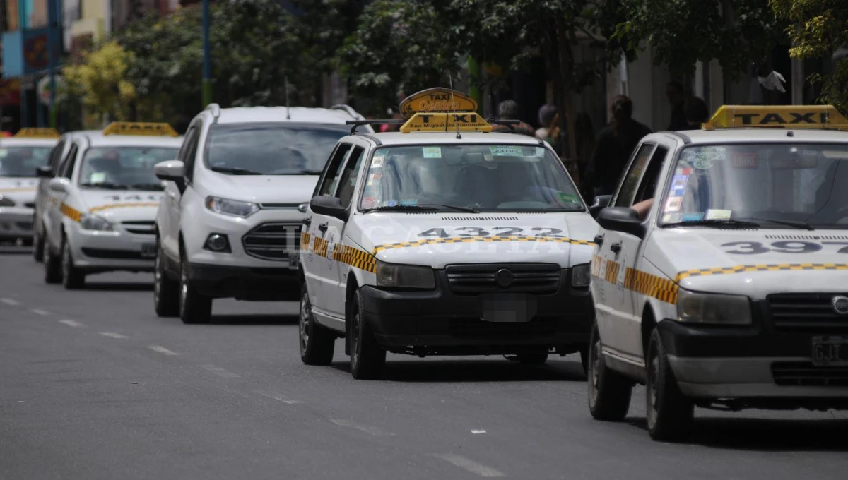 TAXIS EN SAN MIGUEL DE TUCUMÁN / imagen ilustrativa de archivo