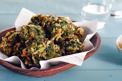 Buñuelos de espinaca: la receta fácil, económica y súper saludable