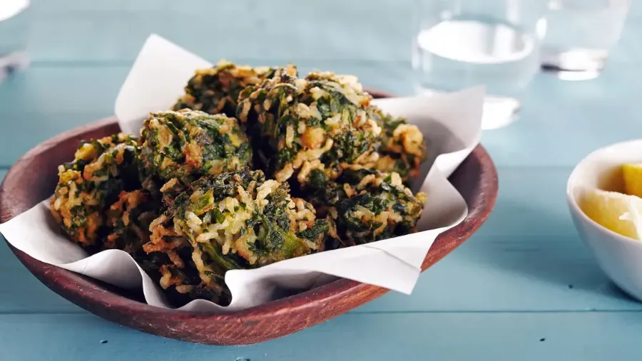 Buñuelos de espinaca: la receta fácil, económica y súper saludable