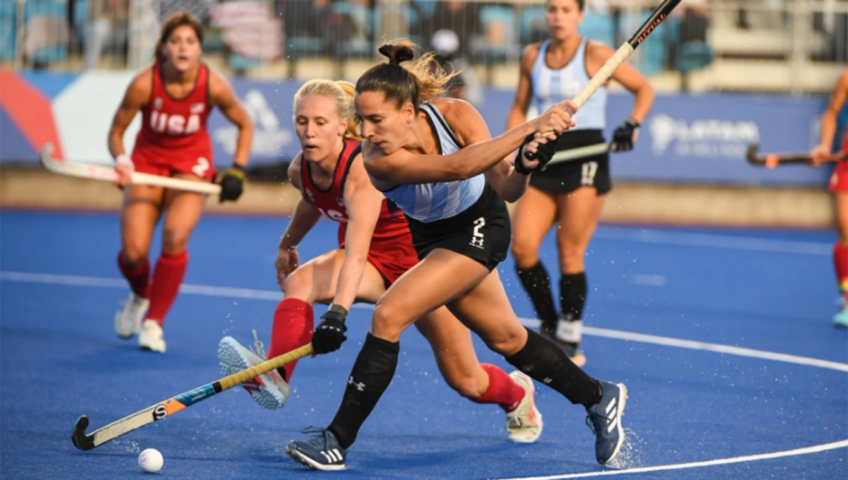 EN SANTIAGO. Las Leonas enfrentarán a Gran Bretaña en la primera fecha del torneo.