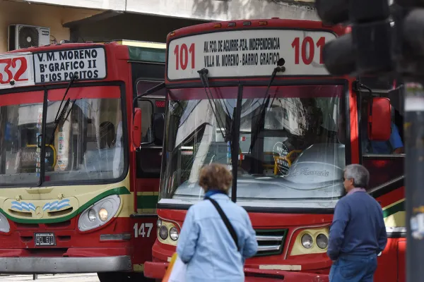 Aprueban subas en el boleto, en la tarifa de taxis y en los tributos de la capital