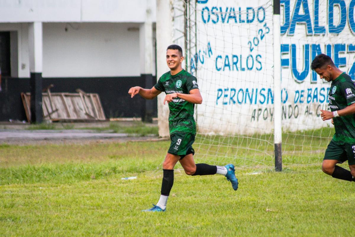 Matias Lopez (Graneros) la figura dos goles. 
