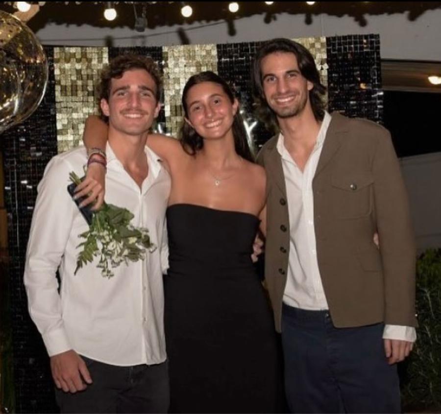 Azul, la hija de Romina Yan, junto a sus hermanos, Franco y Valentín