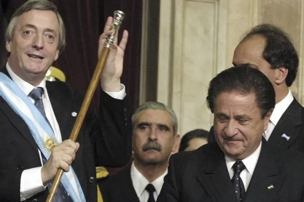 Las asunciones presidenciales en 40 años de democracia: paseos, rostros alegres y adustos, y música y baile