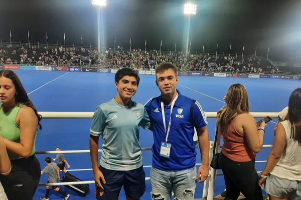 Pro League: dos Naranjitas viajaron a ver a Los Leones para aprender de ellos