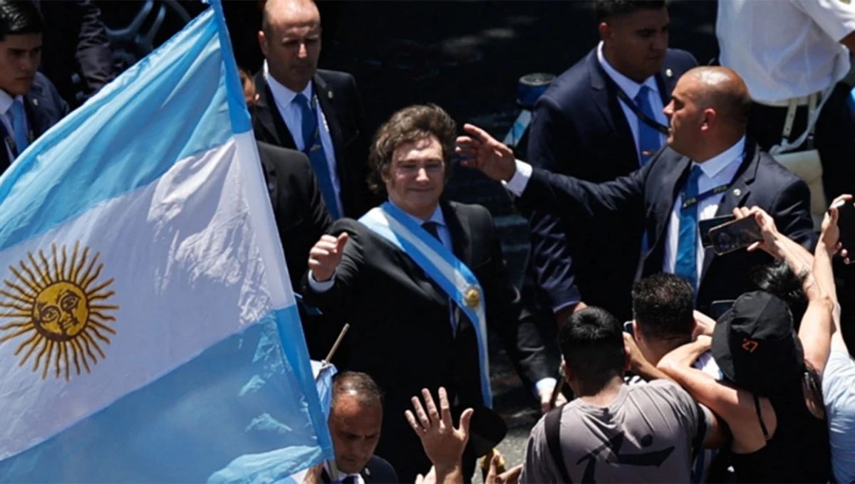 PRIMERAS HORAS. Javier Milei asumió el domingo la conducción del Ejecutivo nacional.