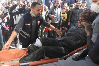 La guerra empuja en masas a los palestinos hacia Egipto