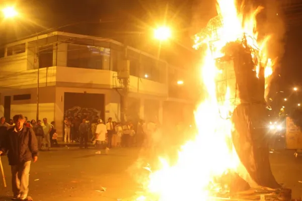 El ritual peruano de fin de año para dejar atrás todo lo malo