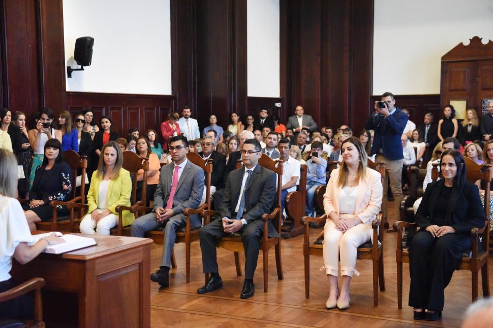 ACTO II. María Teresa Barquet, María Constanza Romero, Rubén Darío Aquino, Ariel Fabián Antonio, María Felicitas Masaguer y Ana María Nazur la gaceta / foto de analía jaramillo