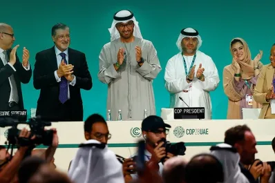 La COP28 se cierra con un acuerdo que no conforma