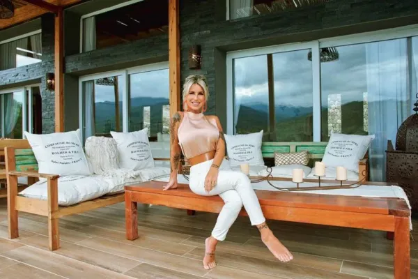 Así es la lujosa mansión de Florencia Peña en Salta: decoración neocolonial y una laguna natural