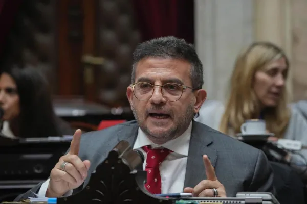 Cisneros pide modificar la Constitución para “modernizar” los órganos de control