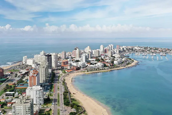 Vacaciones 2023/24: cuánto sale ir a Punta del Este este verano