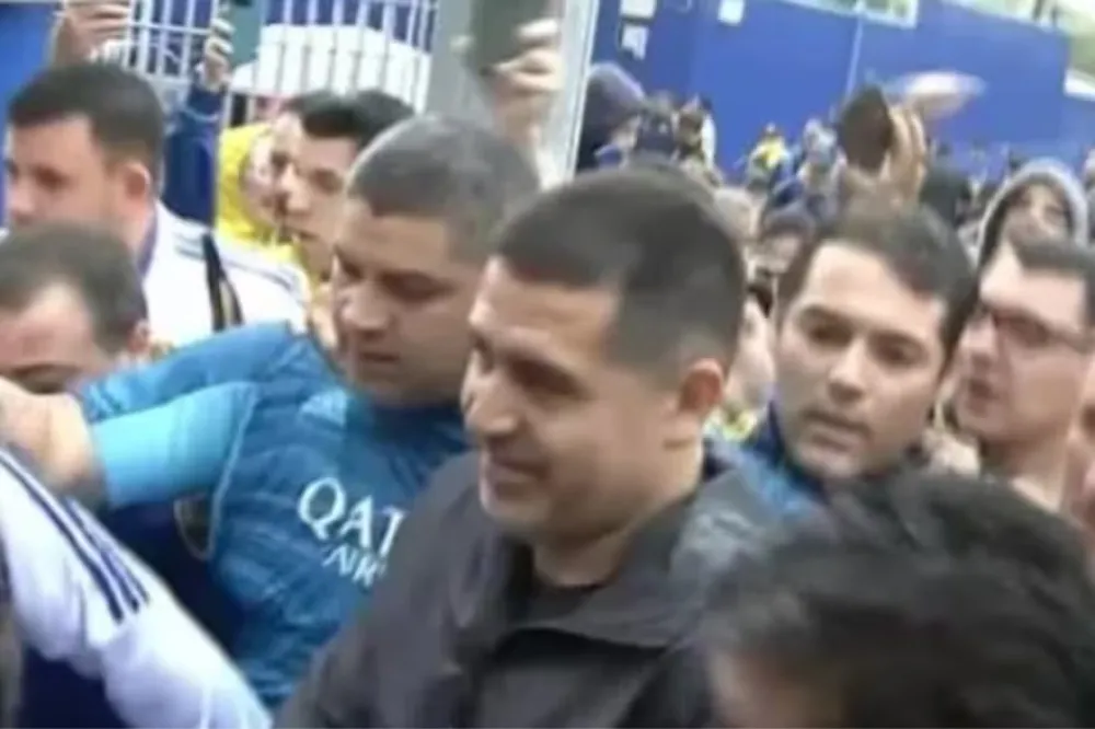 “Vamos a ganar”, aseguró Juan Román Riquelme después de votar en las elecciones en Boca