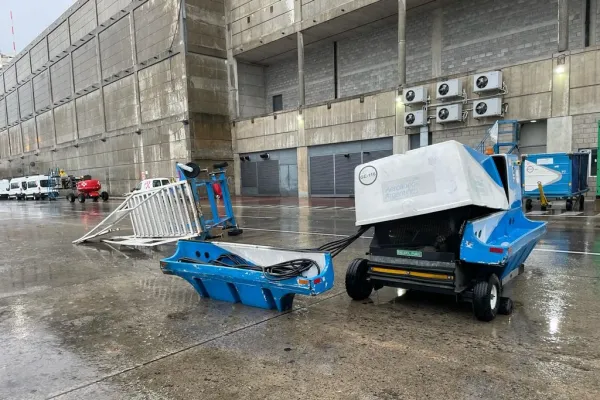 Aerolíneas Argentinas debió cancelar más de 100 vuelos por el temporal en Buenos Aires