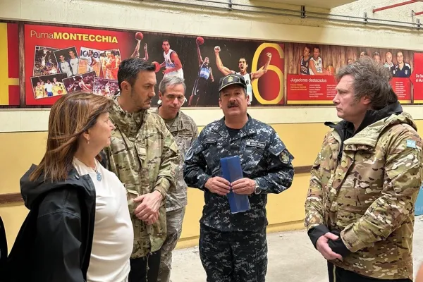 Javier Milei y cuatro ministros monitorean la situación en Bahía Blanca tras el tornado