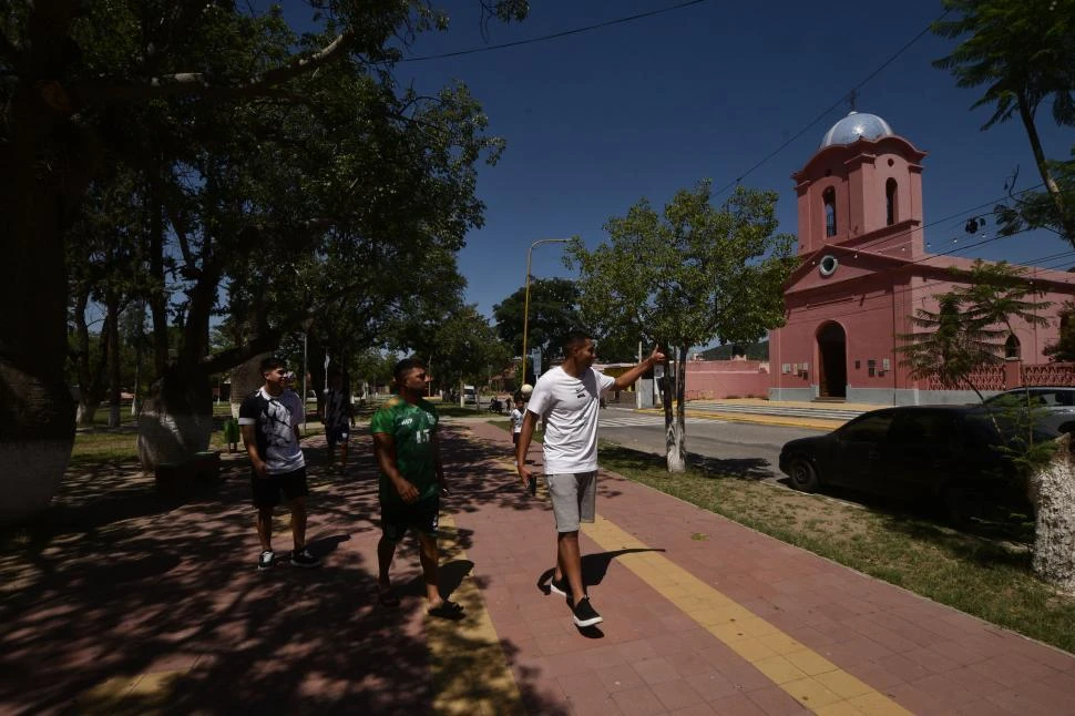 EN CASA. Romero descansa en Chumbicha, un pueblo de alredor de 7.000 habitantes, pero lo buscan desde la MLS, Emiratos Árabes y Portugal. la gaceta / foto de Osvaldo Ripoll