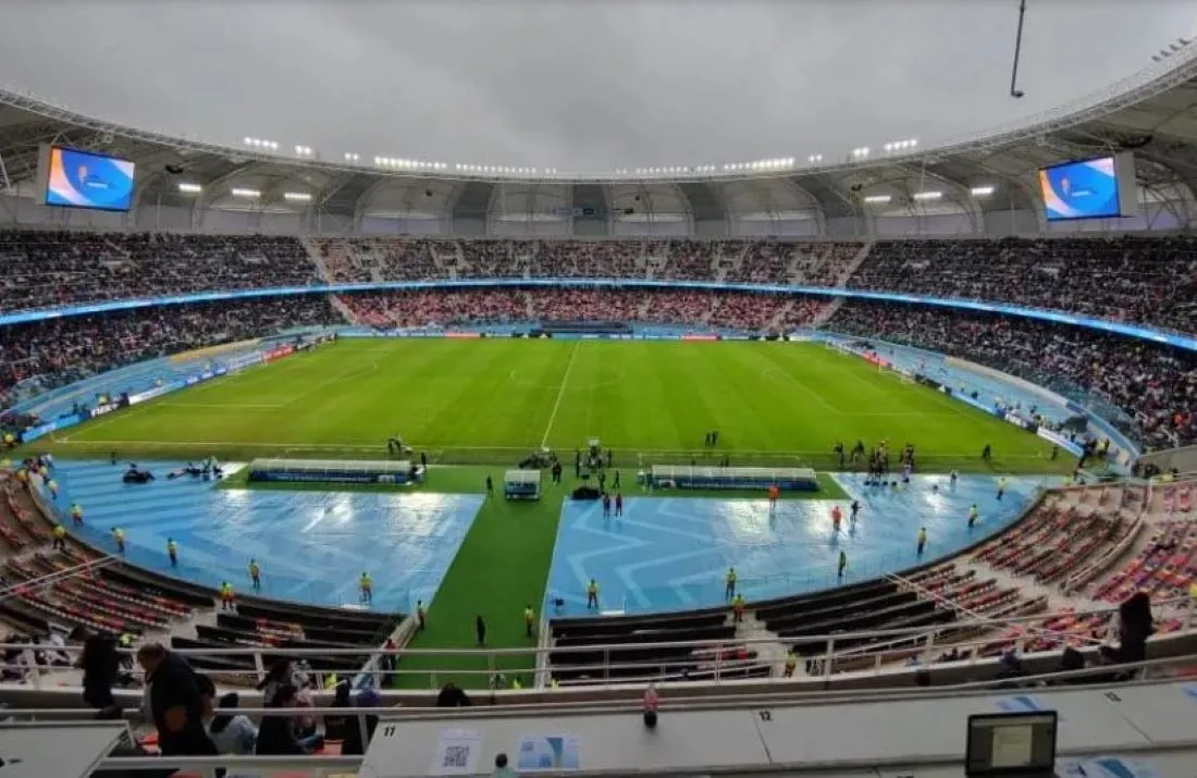 A MEJORAR. Si bien el estadio es imponente, en el último partido su majestuosidad se opacó porque la organización falló en los accesos y hubo algunos disturbios.