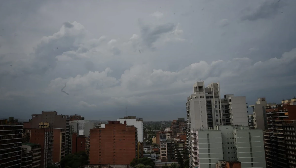 CUBIERTO. El cielo permanecerá todo el día nublado.