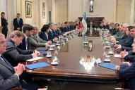 Reunión con gobernadores: Milei ofrece revertir Ganancias si avalan el plan económico