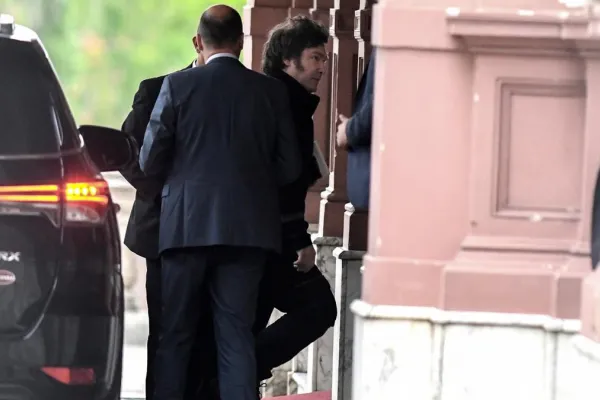 Polémica por el DNU de Milei: presentaron el primer amparo ante la Justicia