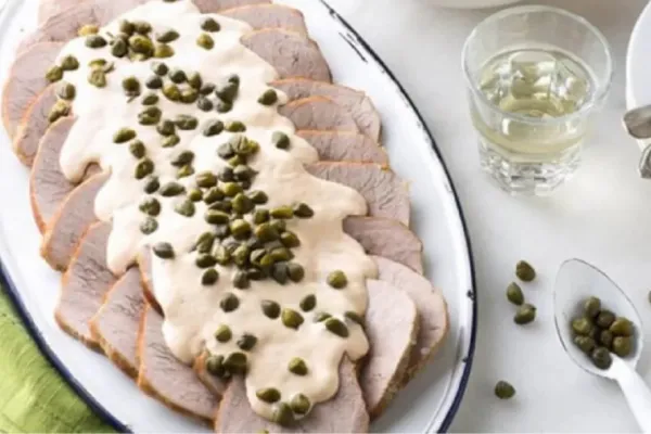 Vitel Toné: la herencia piamontesa que vence al calor tucumano y se reinventa frente a la crisis