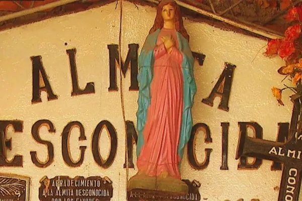 La impresionante historia de “Almita desconocida”: la santita de narcos y sicarios en la frontera norte