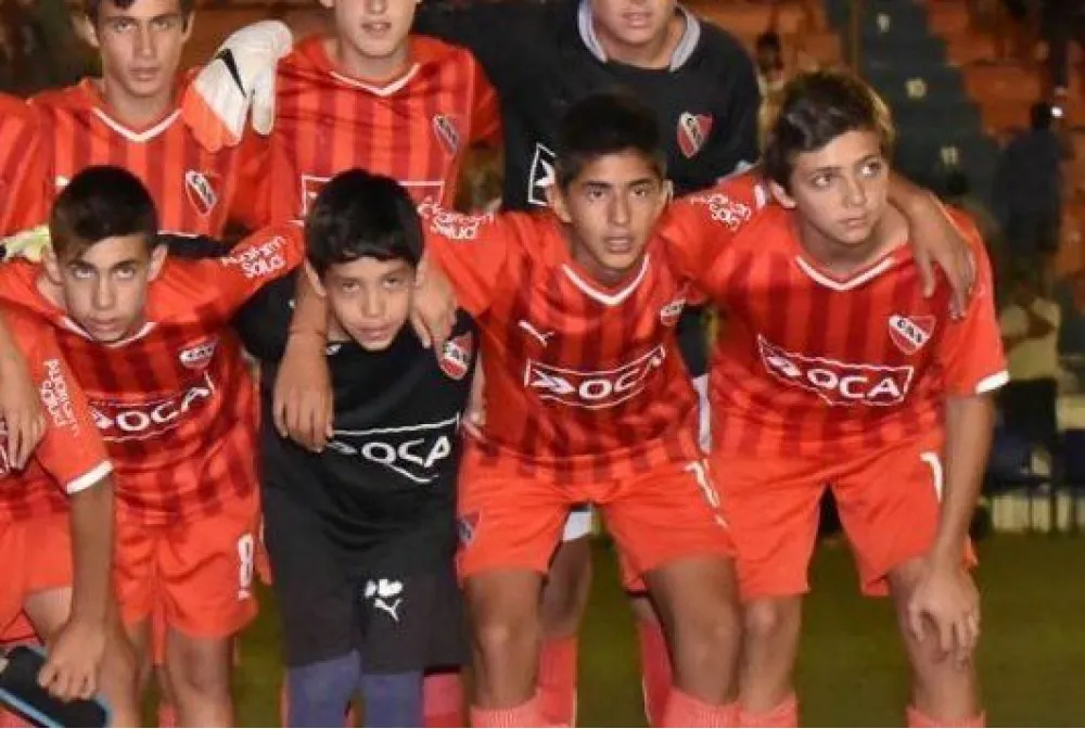 A los 12, Maestro Puch entró a las inferiores de Independiente.