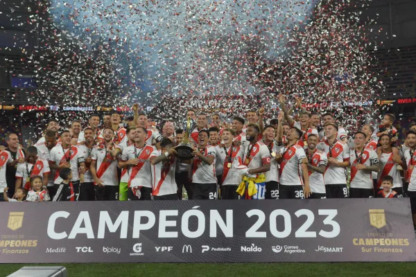 El campeón River bailó al ritmo de su Quinteto Imperial