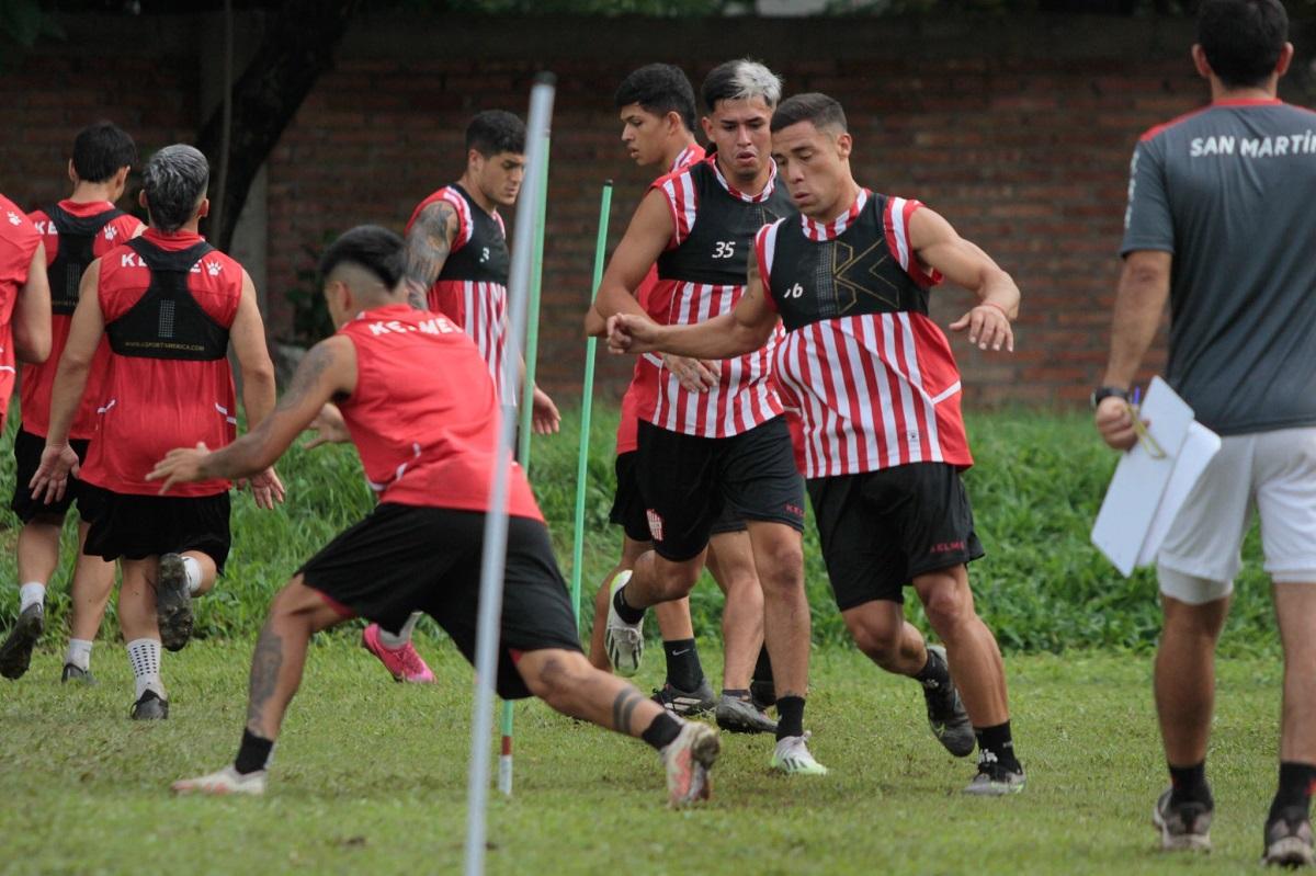 A PURA INTENSIDAD. Los futbolistas regresarán a las prácticas el próximo martes 2 de enero. Foto Casm.