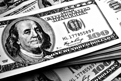 Ventajas y riesgos de la estrategia oficial para reducir el excedente de pesos