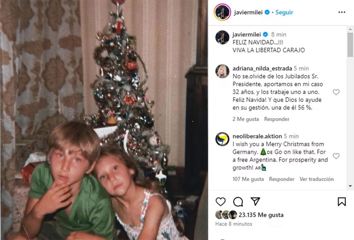 MENSAJE NAVIDEÑO. El presidente Milei compartió una imagen junto a su hermana Karina Milei.