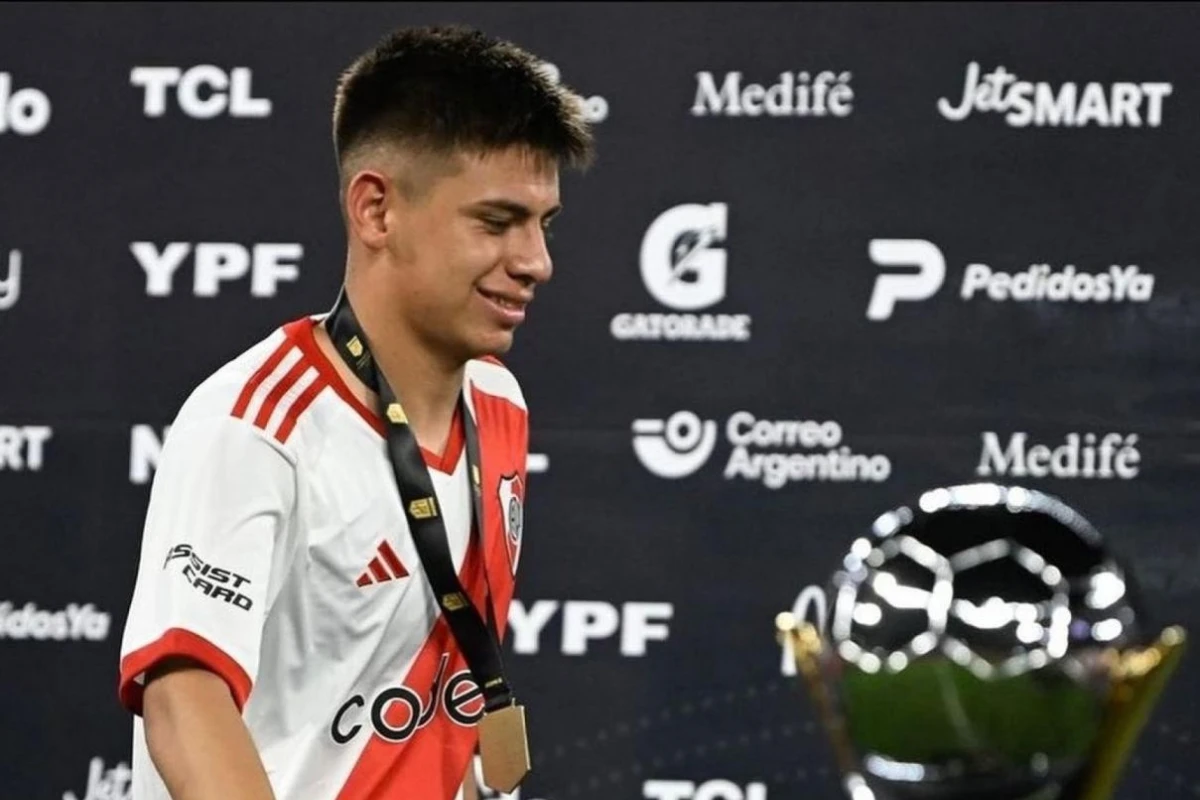 Manchester City está interesado en Claudio Echeverri, la joya de River. 