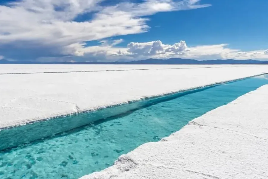 Vacaciones 2023/24: descubrí el mágico mar de sal, una maravilla natural que queda en el norte