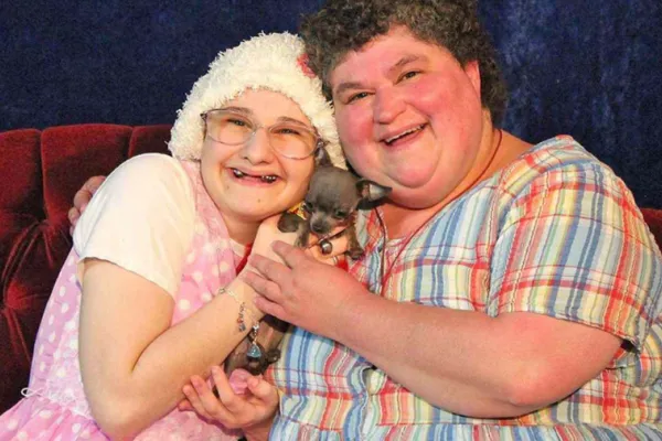 La desgarradora historia de Gypsy Rose: planeó el crimen de su mamá por obligarla a fingir enfermedades y hoy sale en libertad