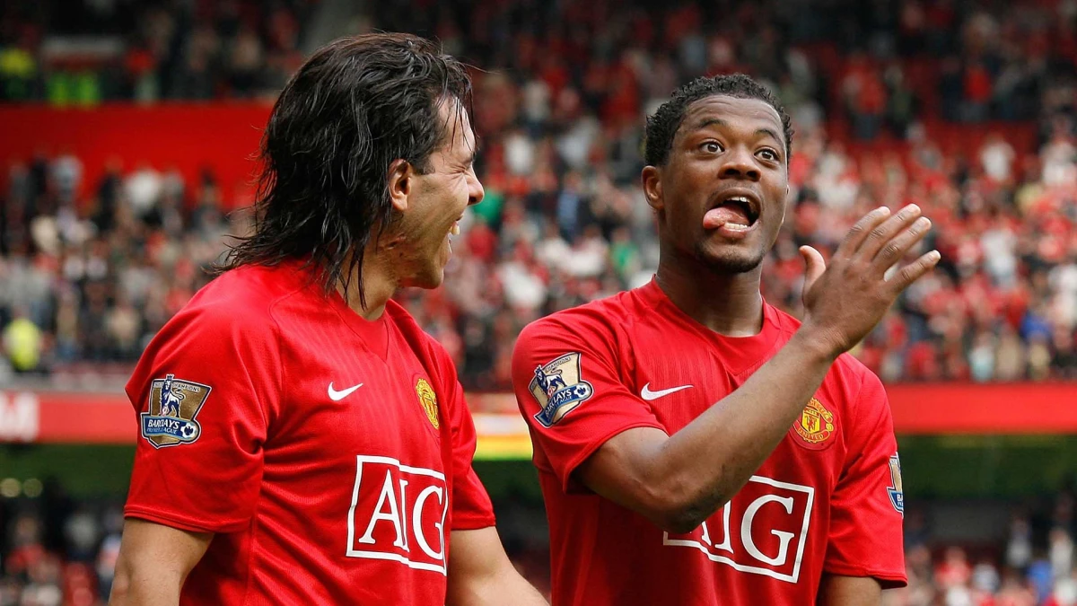 Carlos Tevez y Patrice Evra fueron compañeros en Manchester United.