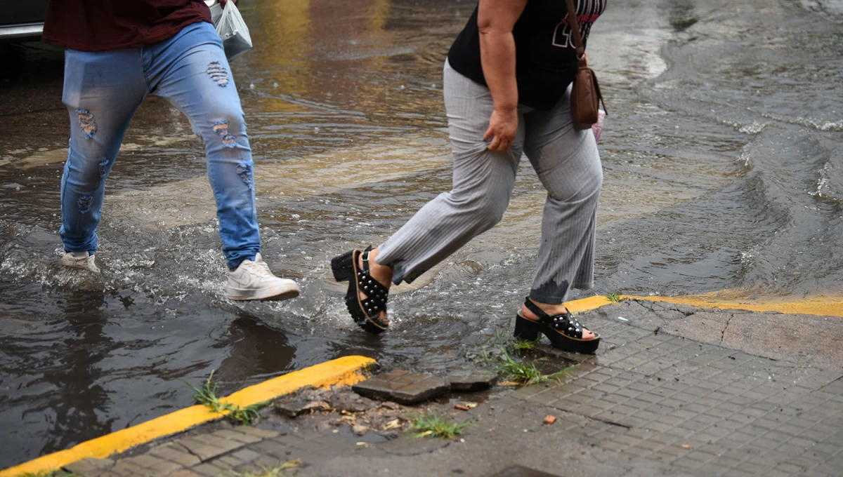 TORMENTAS. El SMN pronostica fuertes tormentas al menos hasta la siesta en Tucumán.
