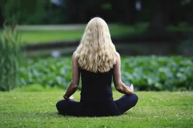 Mindfulness: qué es y cómo incorporarlo a tu rutina este verano
