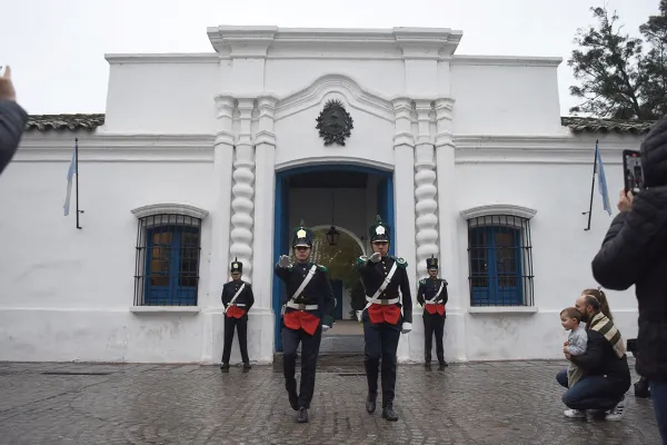 El Gobierno definió los feriados 2024: ¿cuáles serían los fines de semanas largos?