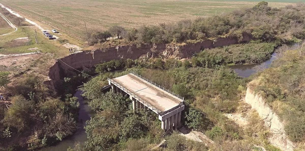 DEPLORABLE. Es el estado de la red de caminos en el interior de la provincia.