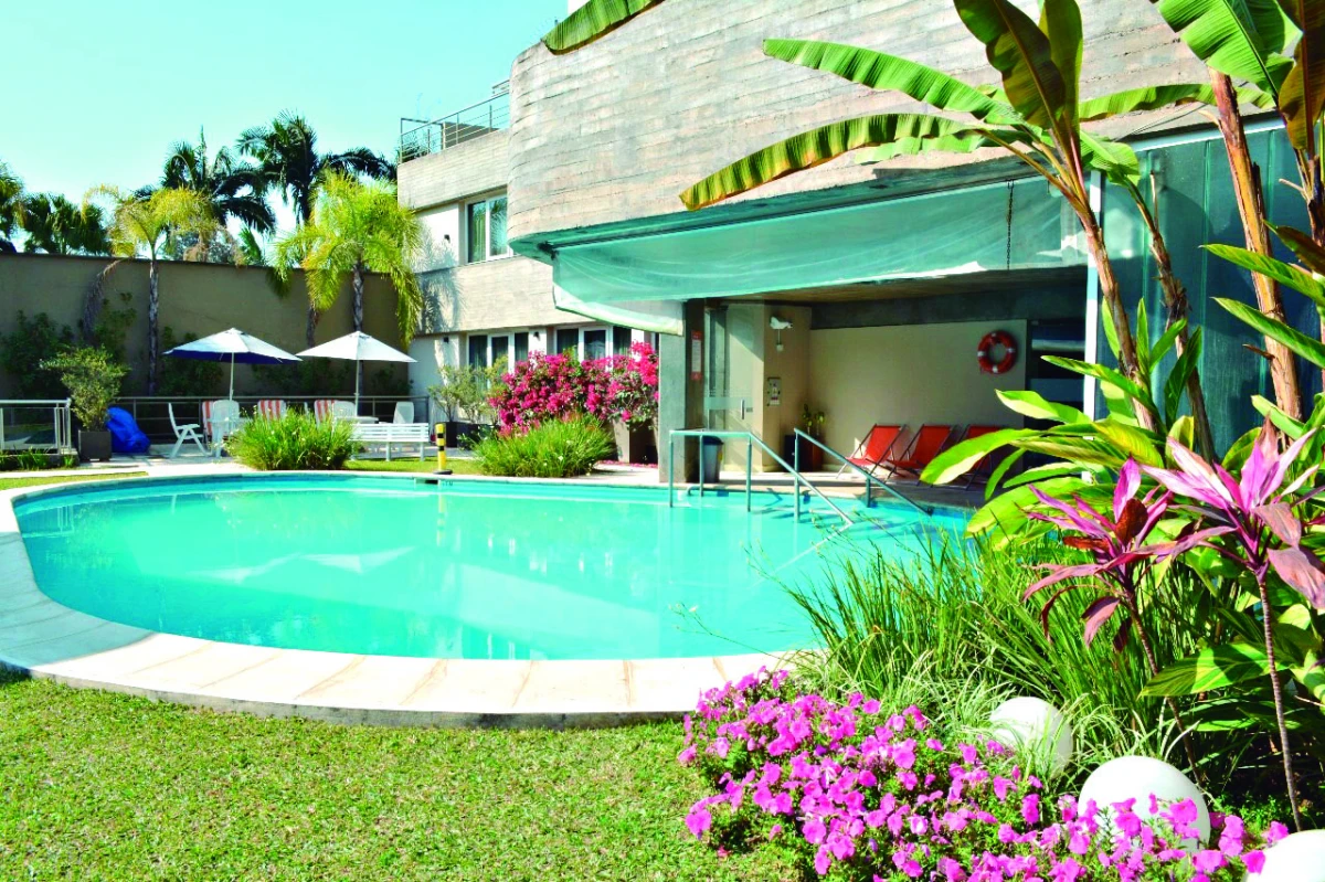 Hotel Howard Johnson: date el gusto de una pausa de relax en Yerba Buena