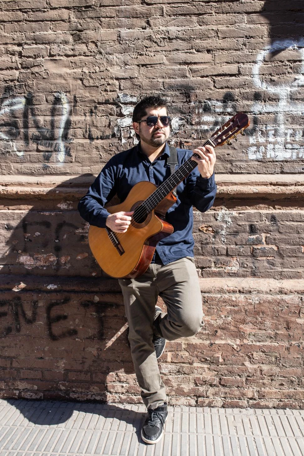Leo Garzón vuelve a cantar con “Sangre adentro”