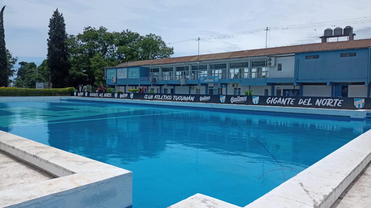 LISTA. La pileta volverá al ruedo desde mañana. Foto: prensa CAT