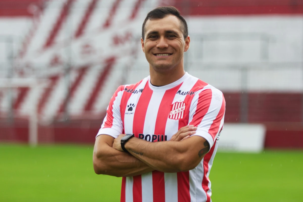 ENORME SONRISA. Tras dos años de espera, Gonzalo Rodríguez retornó al club de sus amores y no ocultó su felicidad. Foto Casm.