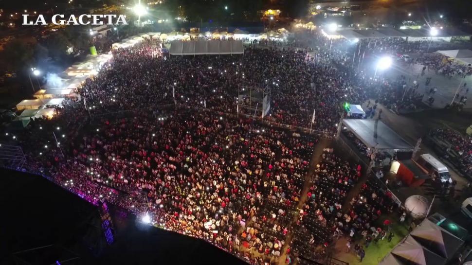 COMPLEJO DEMOCRACIA. Sede de las fiestas de la Chuscha y del Queso.