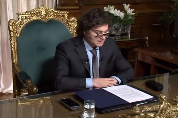 La Justicia dictó una nueva cautelar contra la reforma laboral del DNU de Milei