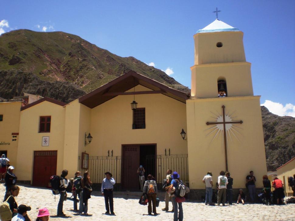 APACIBLE. Las horas transcurren lentas en la tranquilidad del pueblo.